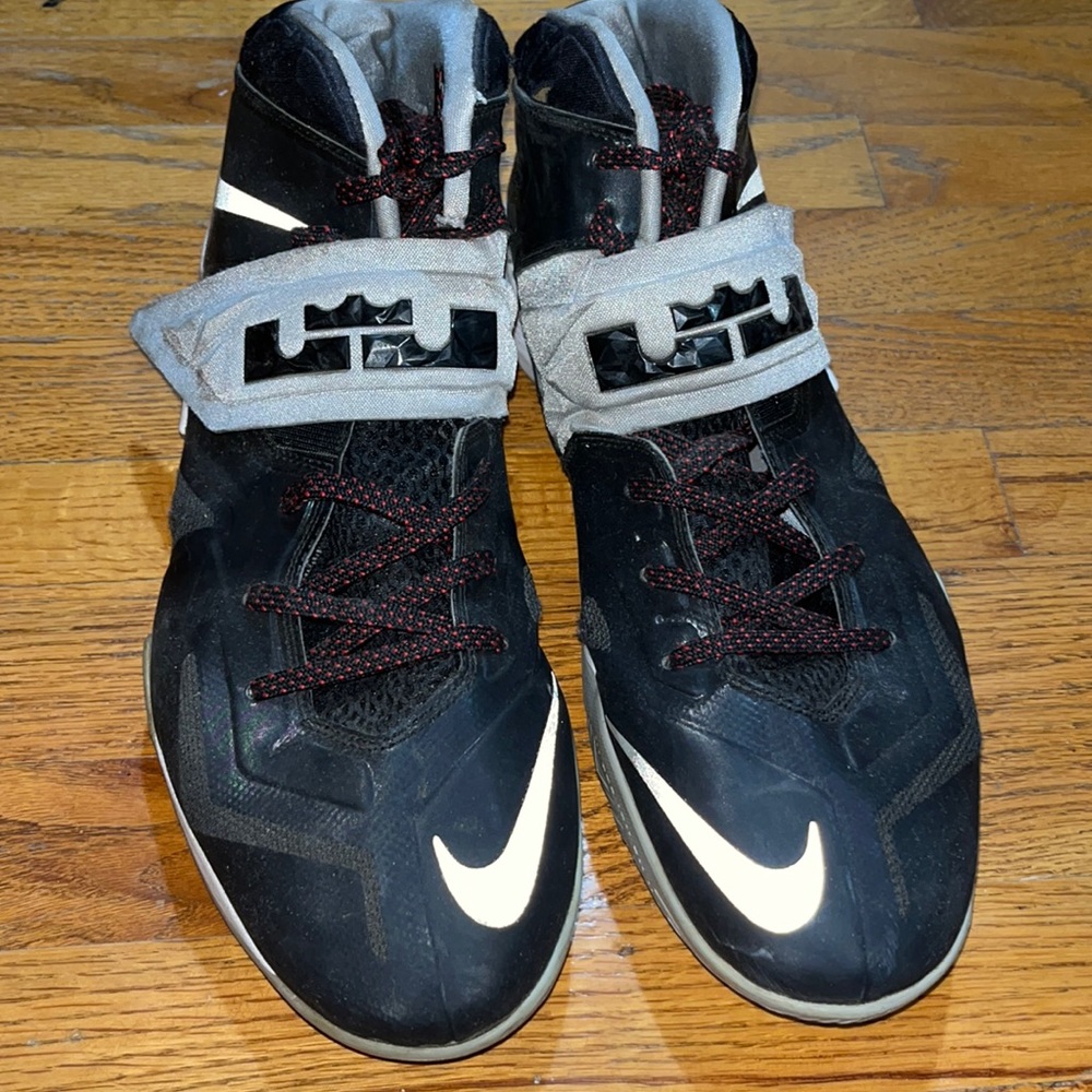 Lebron Zoom Soldiers Nike. Size 13 mens